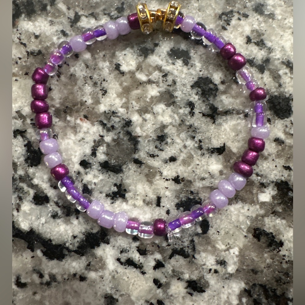 Glass Zambian bead bracelet. 7” wrist